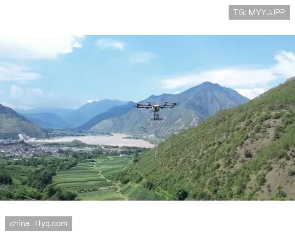 为应对恶劣天气，本轮部分场次启用无人机进行备用信号传输测试